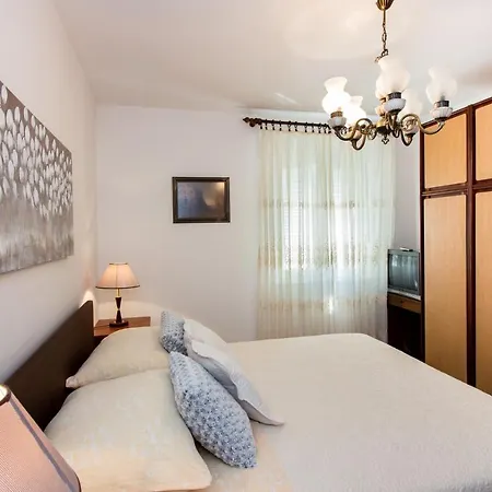 アパート Gordana スプリト